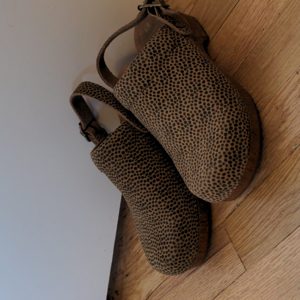 White Mountain Clogs